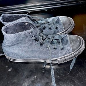 Converse size 3